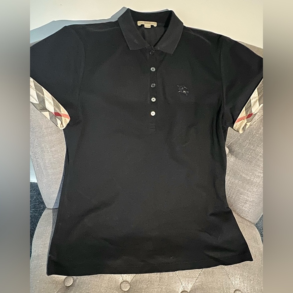 Burberry polo Size L slim fit
